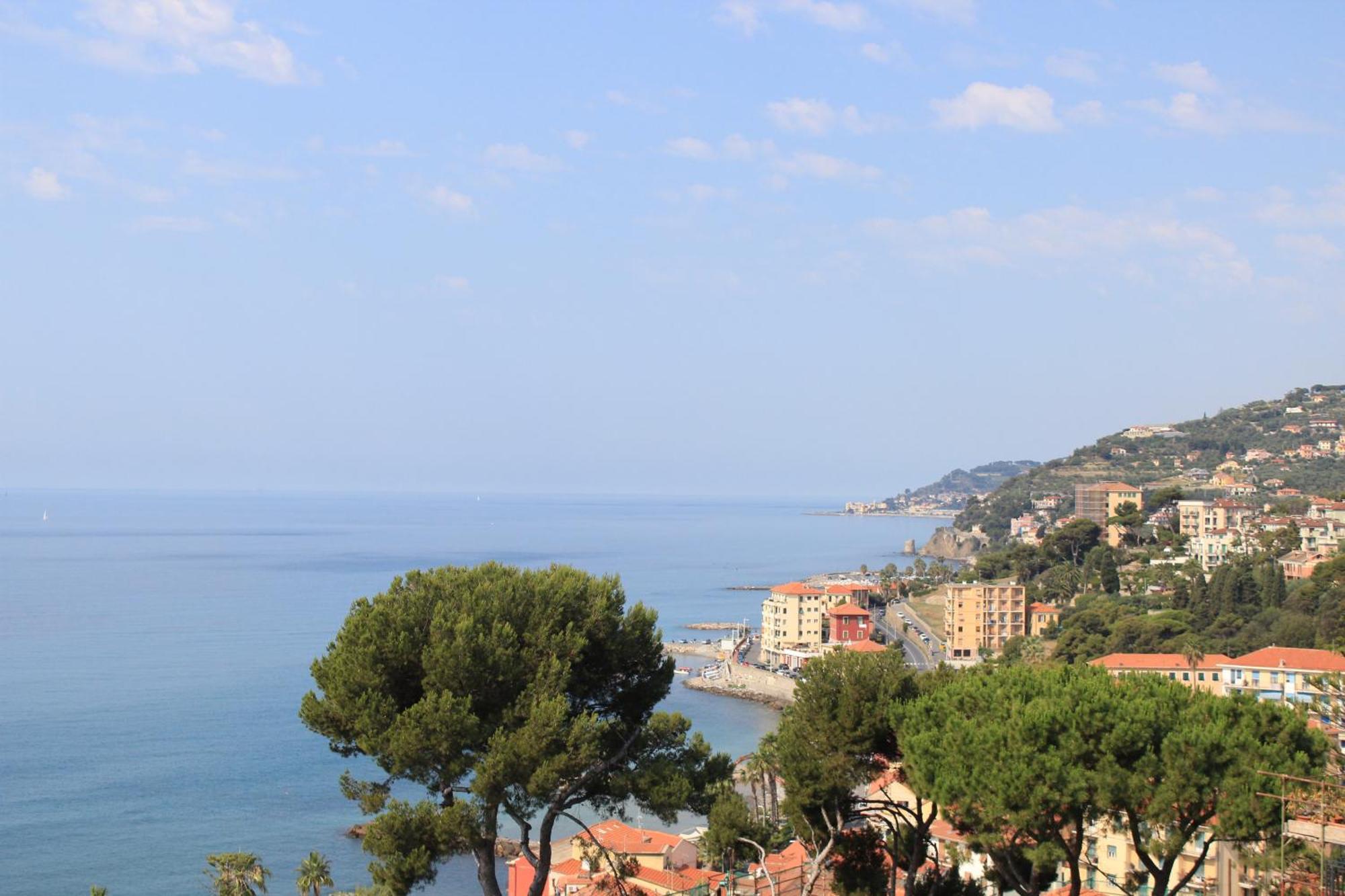 Casa Vacanze Merletto Imperia Esterno foto