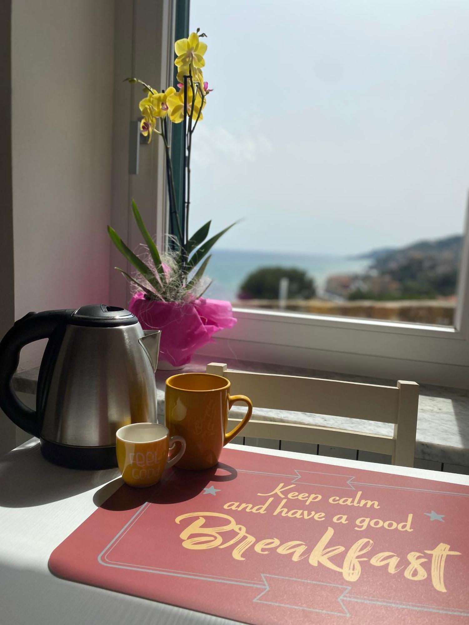 Casa Vacanze Merletto Imperia Esterno foto